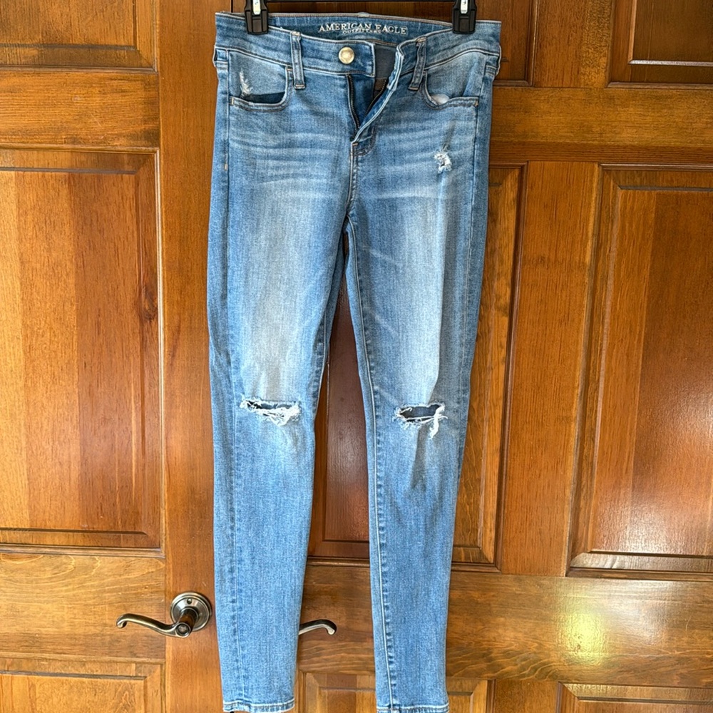 American Eagle Outfitters Women’s Blue Skinny Jeans | Size 4 | Perfect Condition